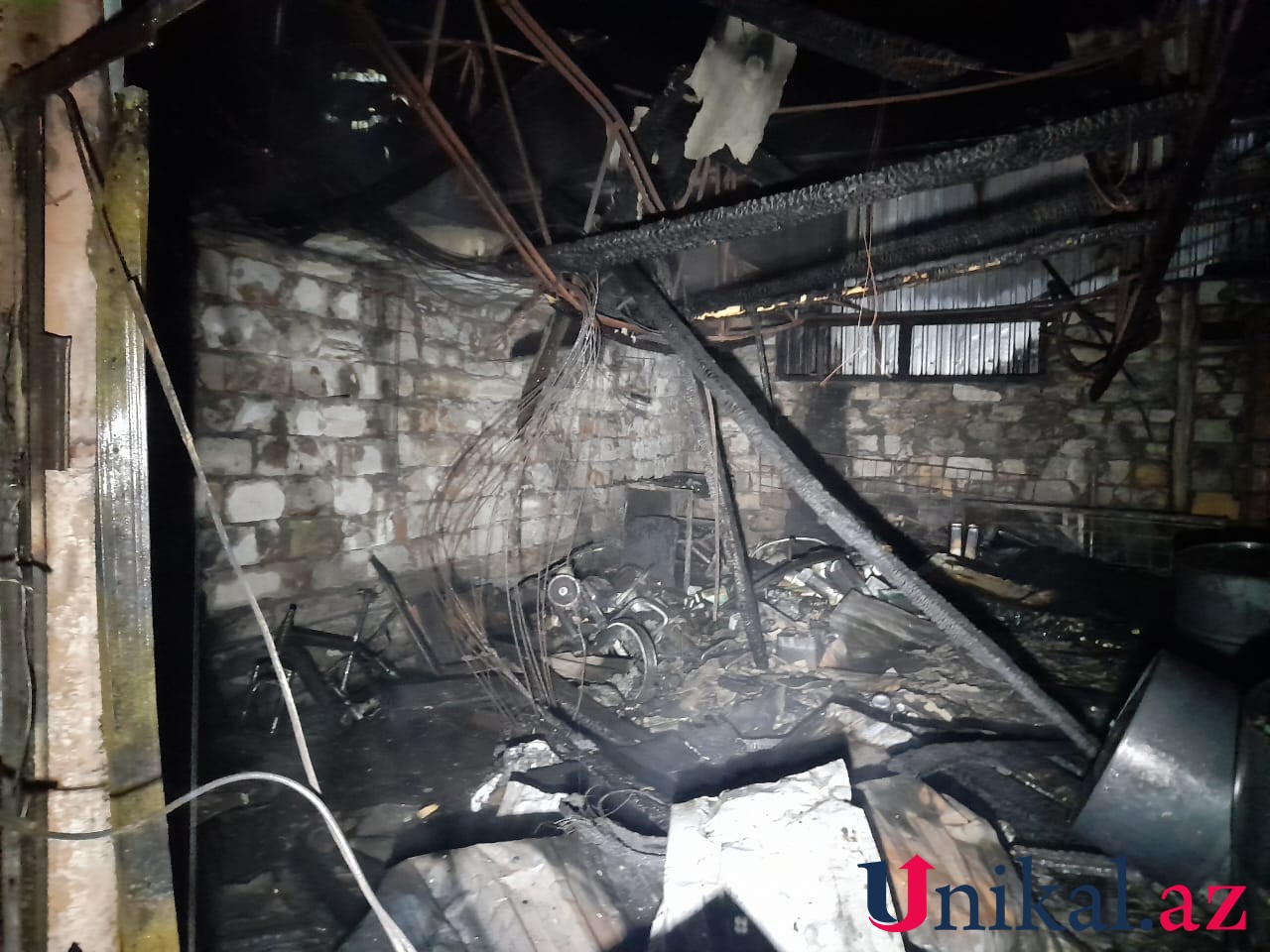 Avtomobil təmiri sexlərində yanğın oldu - FOTOLAR